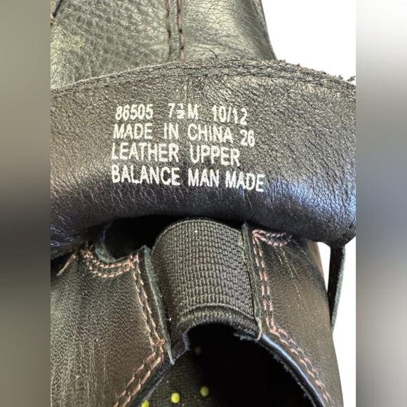 Clark’s Slip On Leather Shoe EUC Wave Walk Black Size 7 1/2 M - Picture 8 of 8